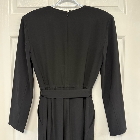 Babaton Curator V-Neck Belted Jumpsuit Black Size 6 Aritzia #91694 - Picture 6 of 10